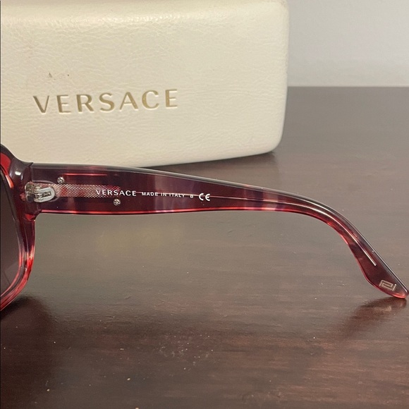 Versace Women’s Red/purple Gradient Square Oversized Sunglasses main image 6